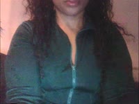 Ik ben een exotische, prachtige Caribische dame met een ongekende passie voor het leven en alles wat erbij komt kijken. Mijn warme uitstraling en sensuele energie zullen je direct betoveren, en ik ben hier om je mee te nemen op een reis van verleiding en plezier.Ben jij op zoek naar een hete, verleidelijke ervaring die je niet snel zult vergeten? Kom dan bij mij, de Caribische stoute dame die weet wat ze doet. Ik combineer de passie van de tropen met een ondeugende flair die jou gegarandeerd in vuur en vlam zal zetten.Met mijn exotische charme, speelse houding en avontuurlijke geest neem ik je mee naar een wereld van plezier en opwinding. Of je nu hebt in een flirterige chat, een uitdagend spel of iets dat je grenzen opzoekt, ik ben hier om jouw verlangens te vervullen.Dus, waar wacht je nog op? Kom bij mij en ontdek de magie van de Cariben, direct vanuit de privacy van jouw scherm. Ik ben klaar om je te verrassen, te prikkelen en je te laten verlangen naar meer. Durf jij het aan?