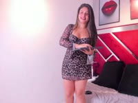 Soy una  mujer dulce,apasionada y alegre, soy Colombiana y como buena latina me gusta el baile, estoy emocionada por iniciar esta nueva etapa de mi vida aqui, me da mucha curiosidad del conocer personas de diferentes partes del mundo, deseo poder entablar una buena conversacion contigo, que te des la oportundiad de conocerme y que podamos disfrutar juntos de este momento.