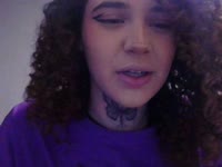 Hai ik ben Yusra 18 jaar en van Marokkaanse afkomst. Ik maak in mijn dagelijkse leven 18+  content en ervaar daar heel veel plezier in. Ik ben een vollere dame met grote borsten een dikke kont een klein buikje lief gezichtje en een bos vol krullen boven en beneden.ik doe aan augyo, foot, BDSM, SM, GFE, dominantie, onderdanigheid,en Golden shower fetisj. Naast fetisj doe ik ook aan twerken, boobie shows en samen spelen.