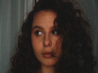 hot cam girl masturbating with vibrator BertieSiegers