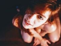 hot camslut CleoCharm
