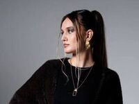 camslut showing tits EileenChaton