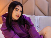 camwhore masturbating with vibrator LeaWhites