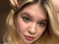 camwhore shaved pussy DebrahPloeger