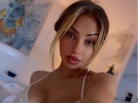 cam girl masturbating with vibrator LindaDu