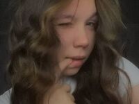 cam girl playing with dildo LylaPikey
