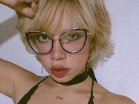 naked girl with webcam masturbating with sextoy AmelieMari