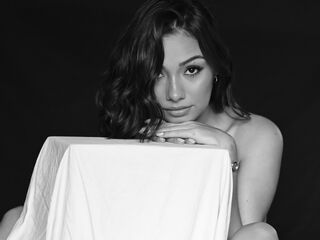 live sex cam AmyZuri