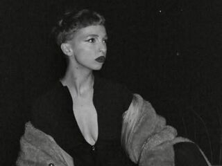 naked girl with webcam fingering pussy AniKali