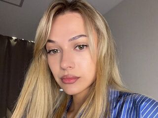 hot cam girl fingering shaved pussy AnnaSiren