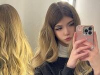 nude webcam girl AriJane