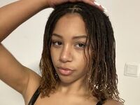 shaved pussy webcam CadeyMir