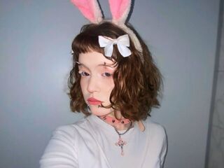 camgirl masturbating with sex toy CamilaIce