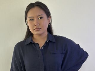 camwhore shaved pussy CarolannOrmisto
