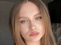 nude webcamgirl picture CarylonPreis