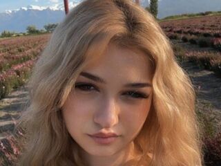 adult cam sex CloudyFox