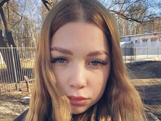 topless girl ColletteSitzes
