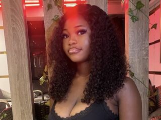 webcamgirl live sex CreamieNelly