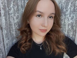 girl topless DaineMondella