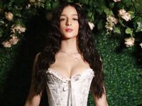 naked webcam girl video DaniellaGomez