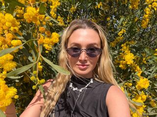 camgirl sex photo DelaineClowerd