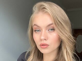 adult web cam chat ElaraBrooks