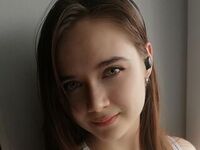 hot camslut EmilieMollo