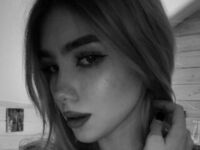 masturbating cam girl EmmaBlond