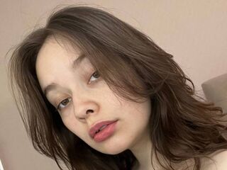 naughty camgirl masturbating with dildo EmmaHigher