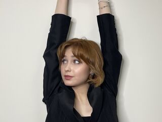 camslut spreading pussy FloraHamp