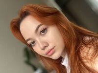cam girl playing with sextoy FreyaEllin