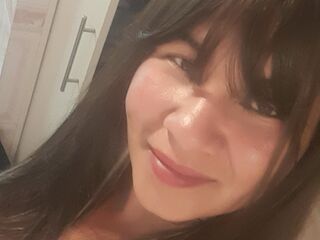 naked camgirl fingering pussy GrettyRoss