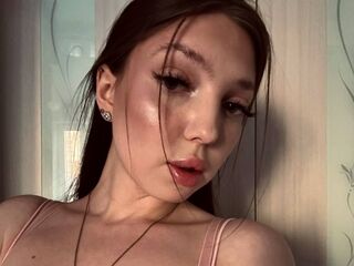 camgirl playing with vibrator JuleneLaughridge