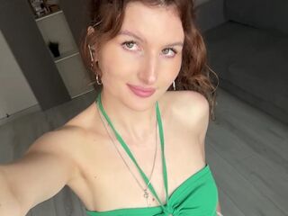 camwhore masturbating with sextoy KarmenZeinert