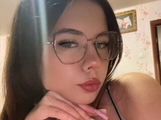 cam girl playing with dildo KasieHongeva