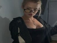 camgirl fingering shaved pussy KateZalepa