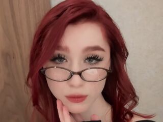 cam girl playing with vibrator KatieCornelio