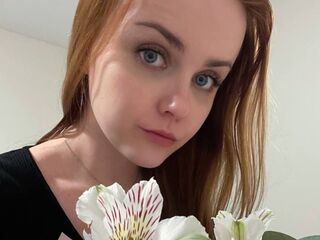 nude KendalOrsen