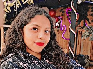 hot strip tease show KyraFade