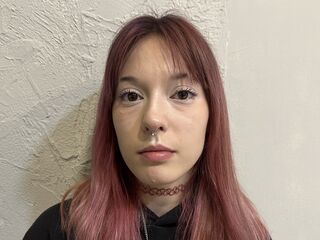 camslut topless LaraWils