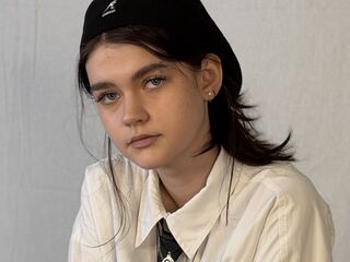 hot girl sex cam LeannMolineaux