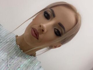 cam girl fingering LillySun