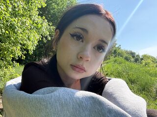 hot cam girl masturbating with vibrator LouiseUsie