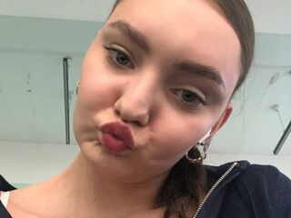 shower webcam LourdesFronk