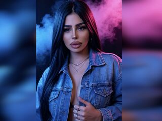 masturbating camgirl LunaVixe