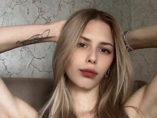 nude webcam girl MayeRidenour