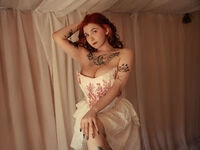 camgirl playing with dildo MelanieStoyn