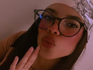 free chat room MeliWain