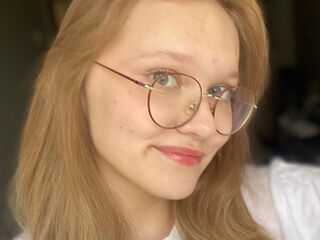 webcam girl chat room MicahCussins