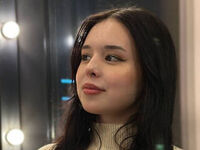 naked webcam girl photo MikiPellon